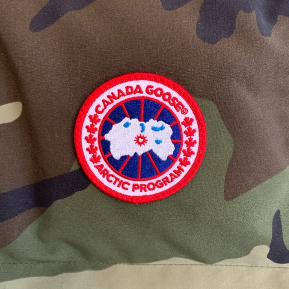 Canada Goose vest - Picture 3 of 7